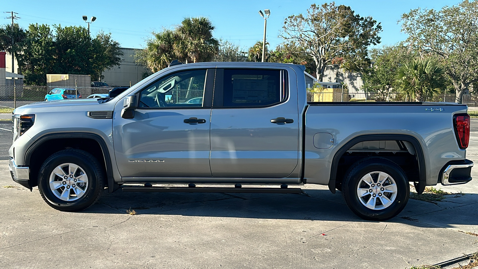 2025 GMC Sierra 1500 Pro 4