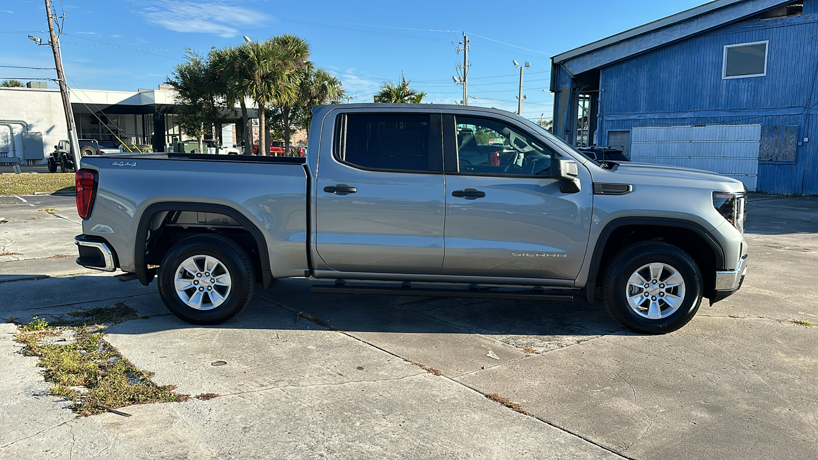 2025 GMC Sierra 1500 Pro 8