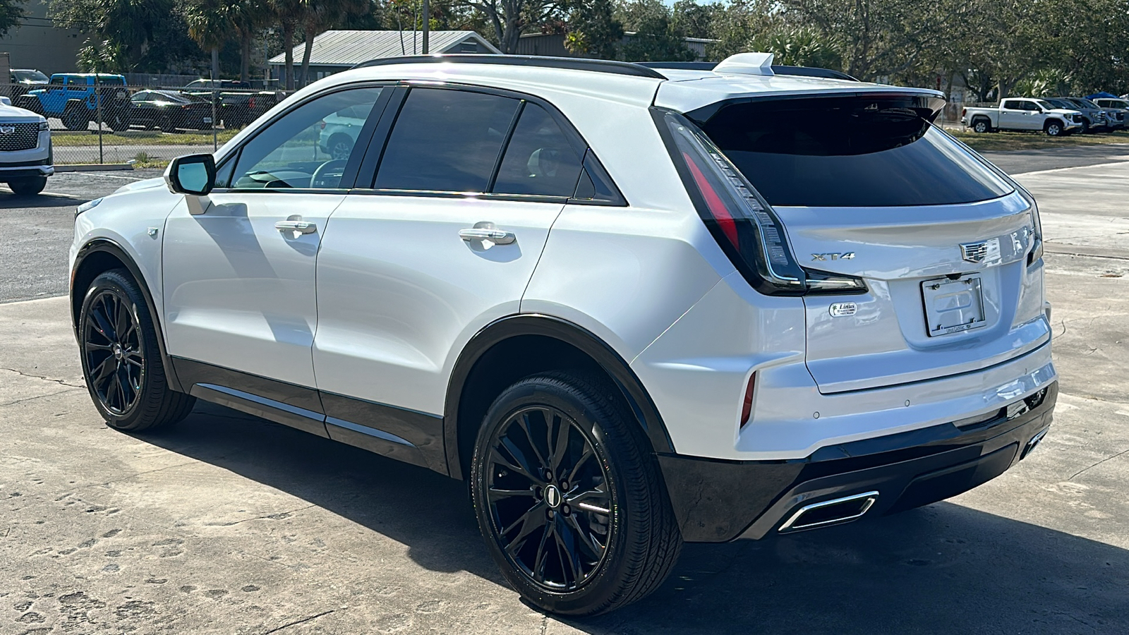 2025 Cadillac XT4 Sport 5