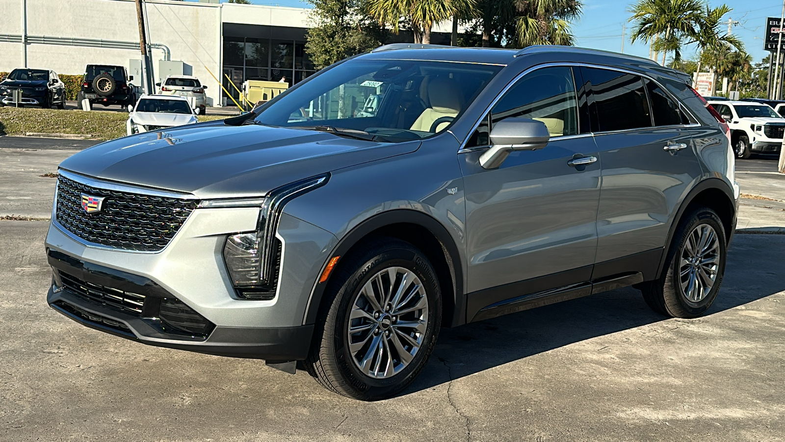 2025 Cadillac XT4 Premium Luxury 3