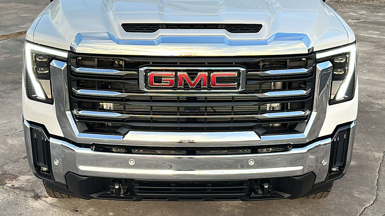 2025 GMC Sierra 3500HD SLE 9