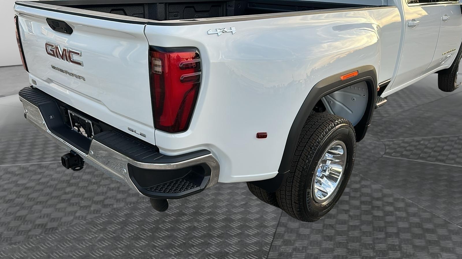 2025 GMC Sierra 3500HD SLE 11