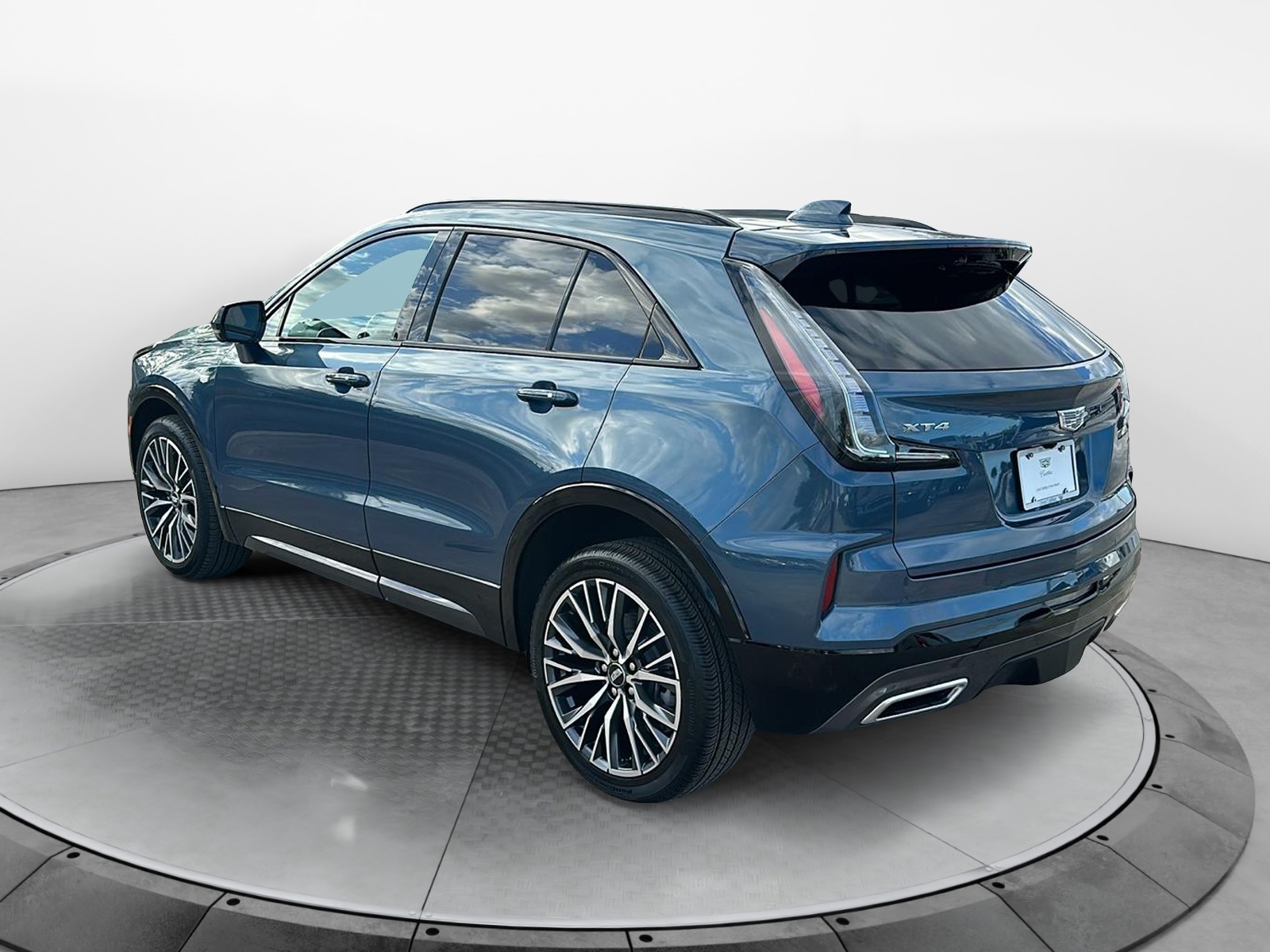 2025 Cadillac XT4 Sport 5