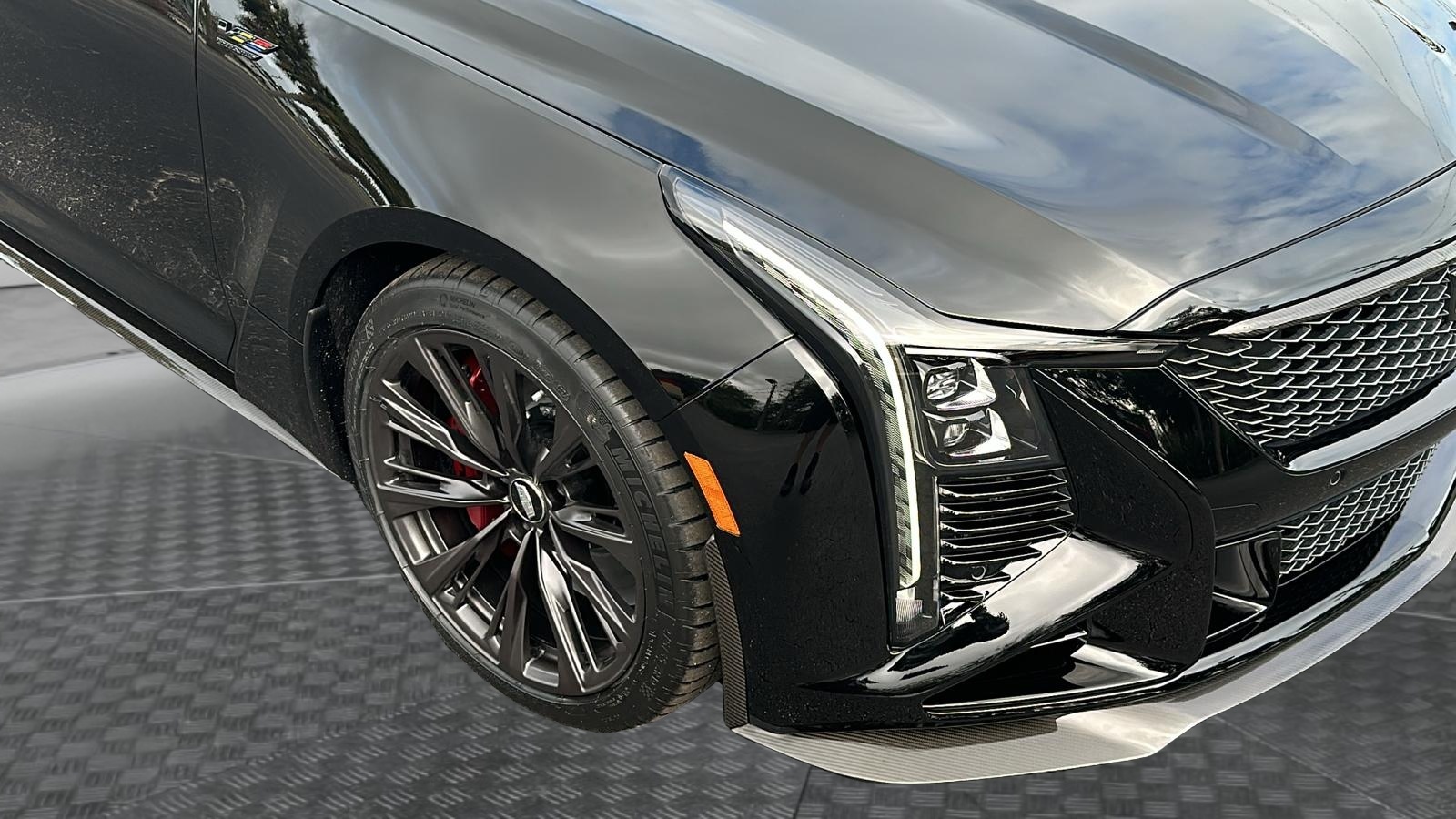 2025 Cadillac CT5 V-Series 10