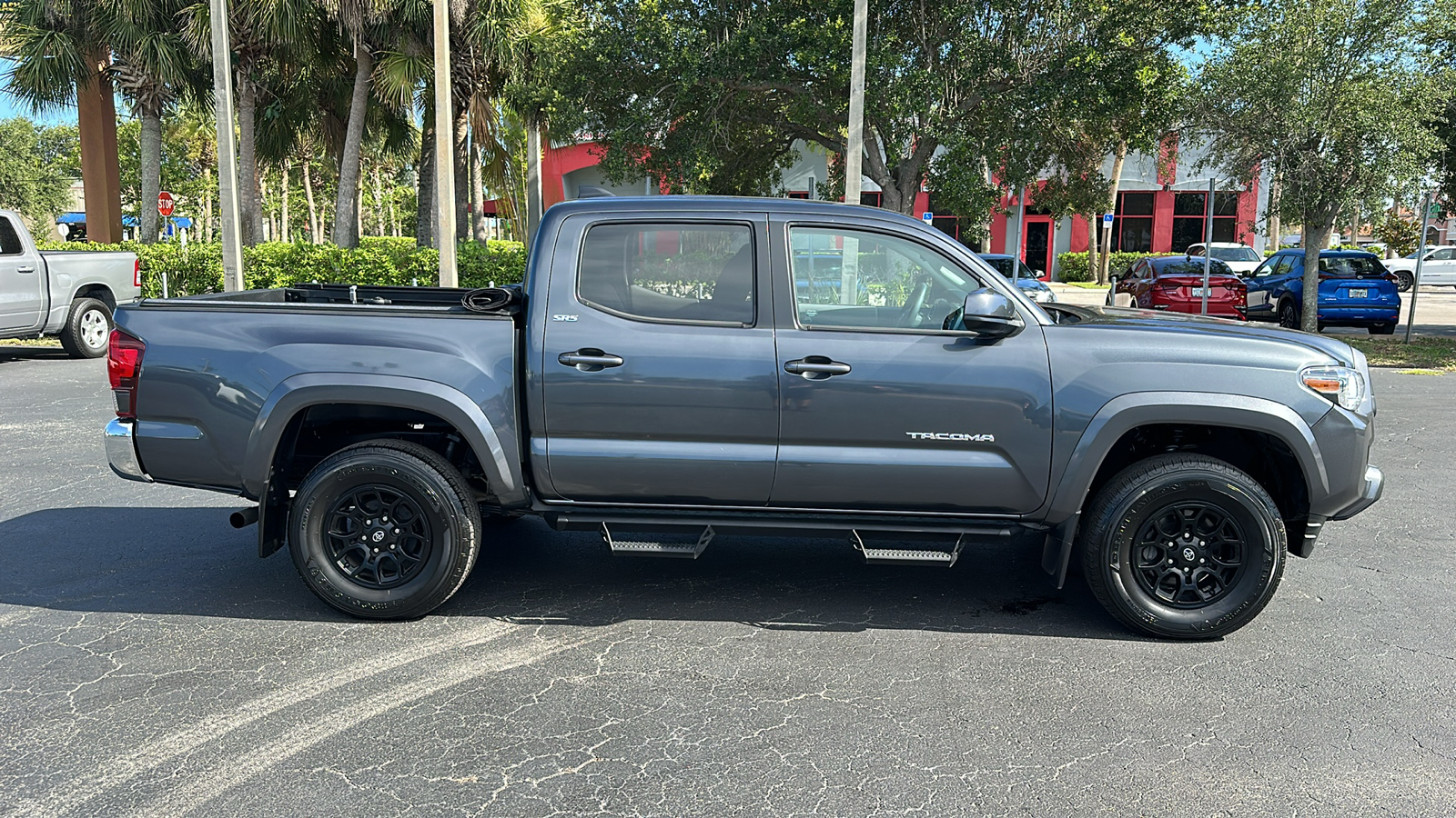 2022 Toyota Tacoma SR5 8