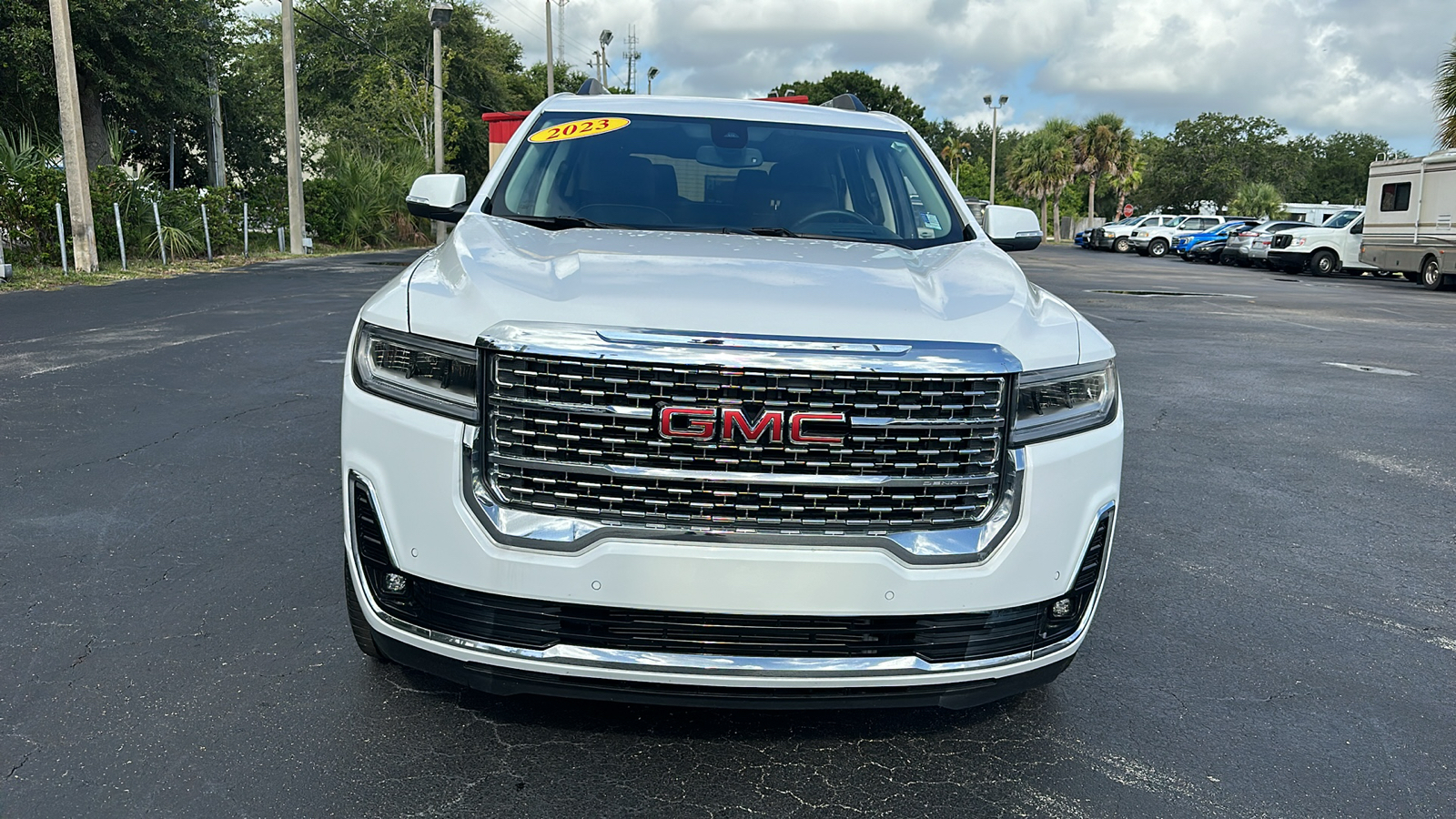 2023 GMC Acadia Denali 2