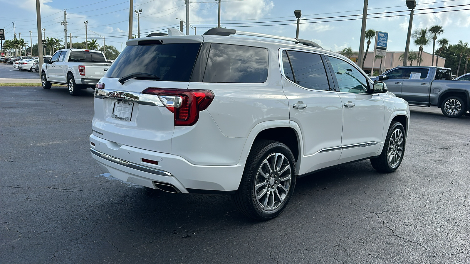 2023 GMC Acadia Denali 7