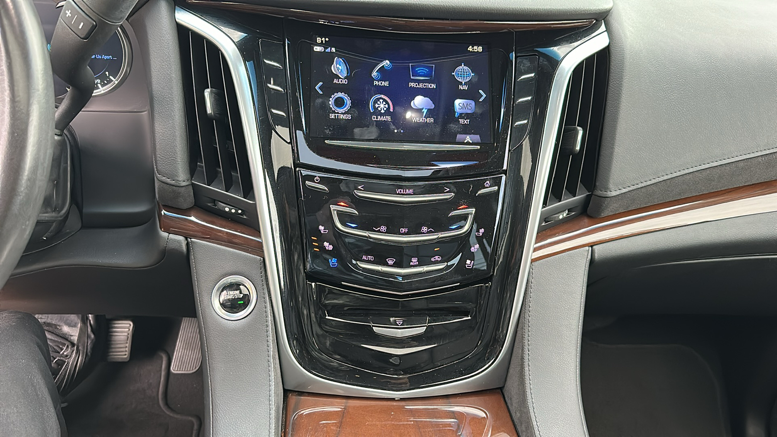 2019 Cadillac Escalade Luxury 23