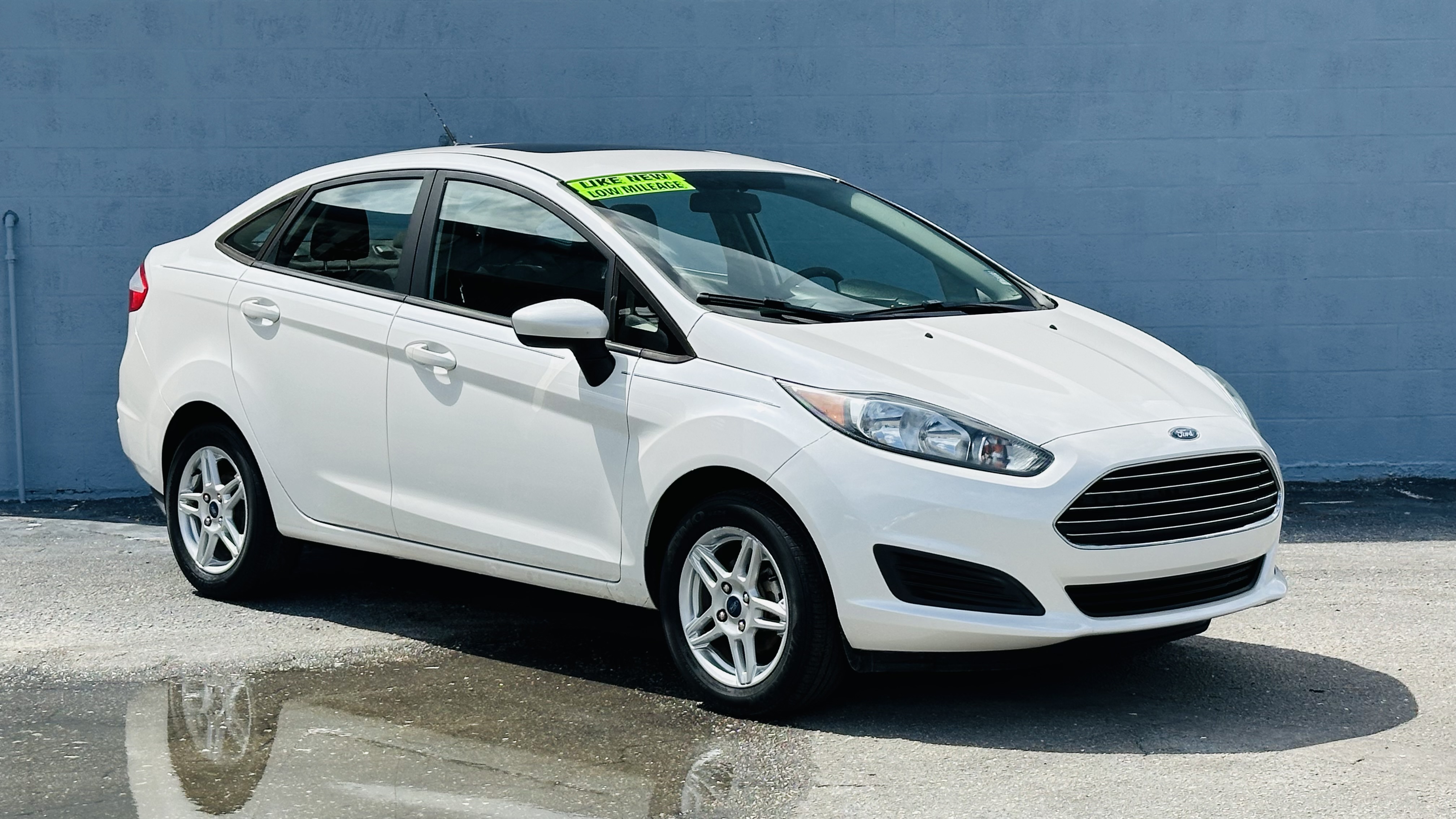 2018 Ford Fiesta SE 1