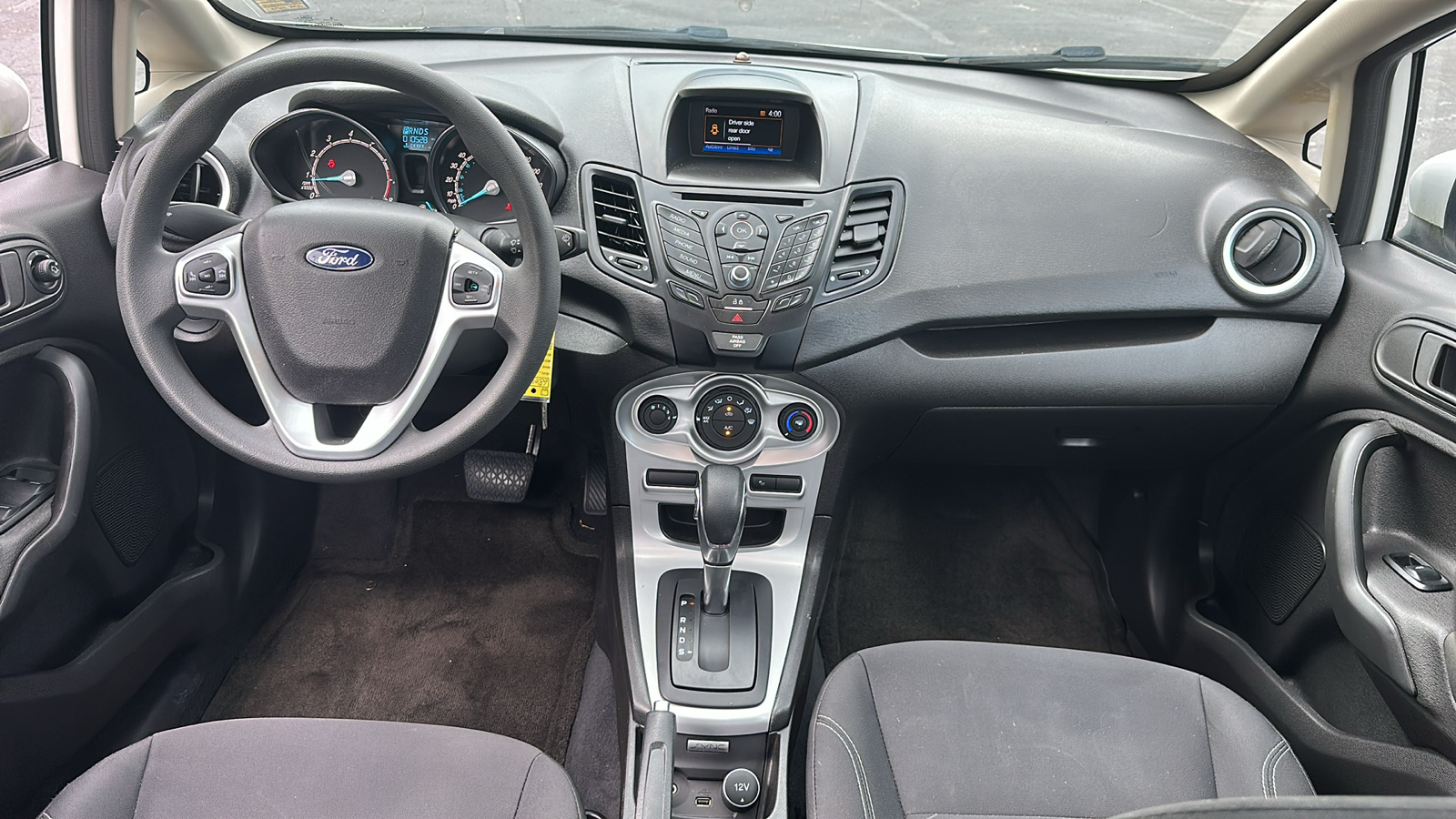 2018 Ford Fiesta SE 13