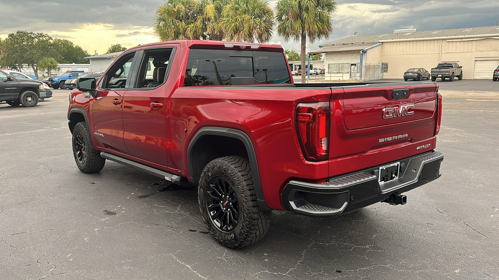 2023 GMC Sierra 1500 AT4X 5