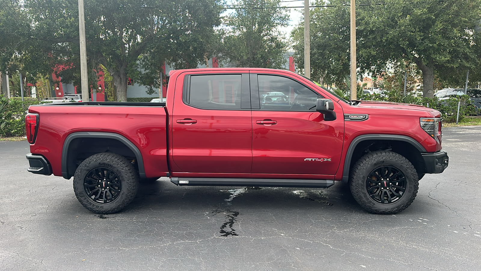 2023 GMC Sierra 1500 AT4X 8