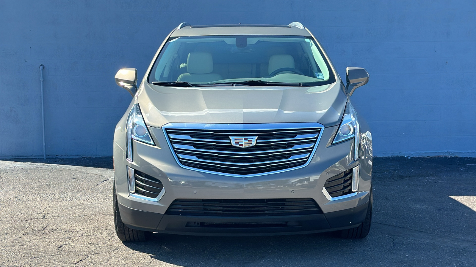 2017 Cadillac XT5 Luxury 2