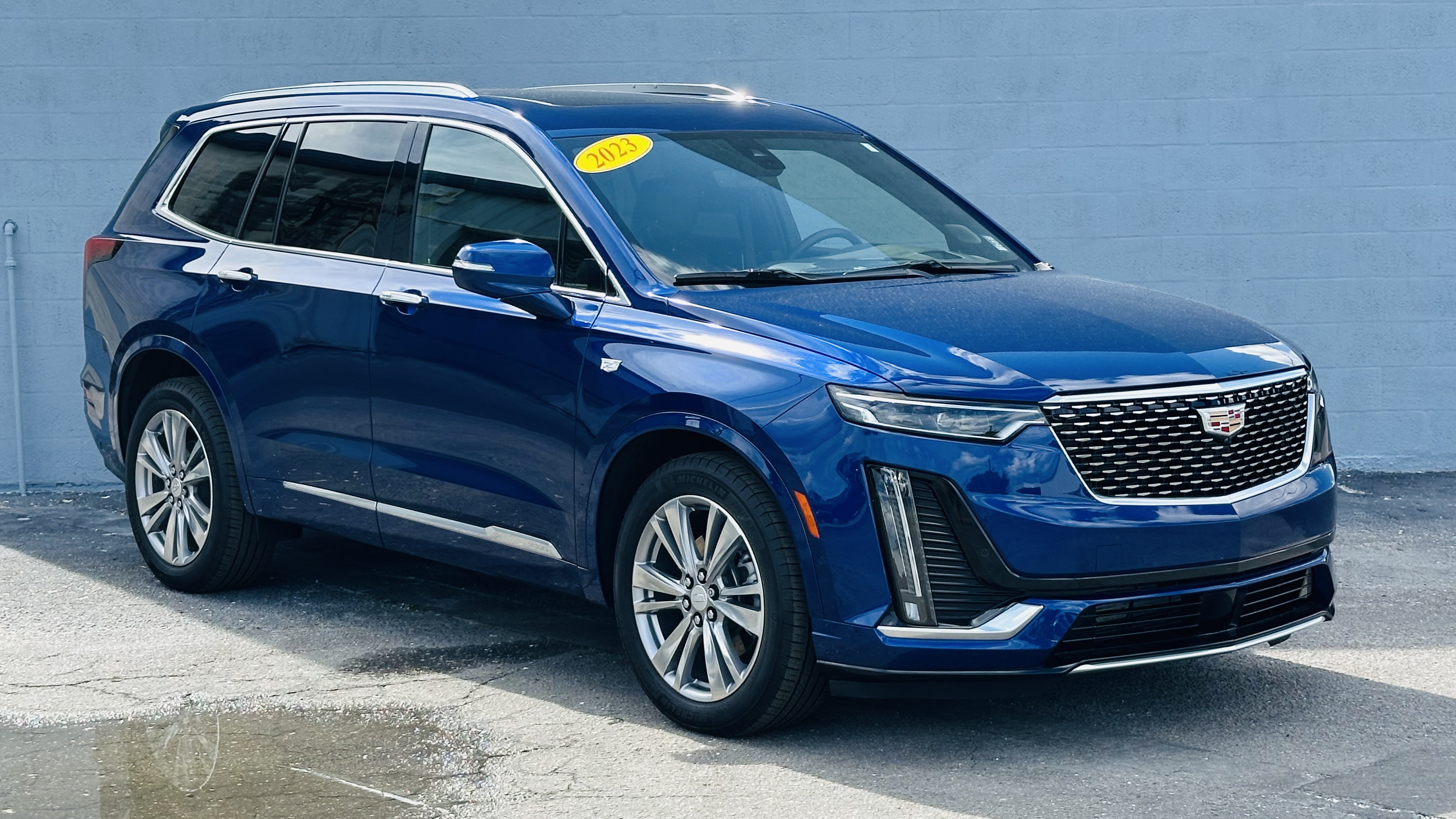 2023 Cadillac XT6 Premium Luxury 1