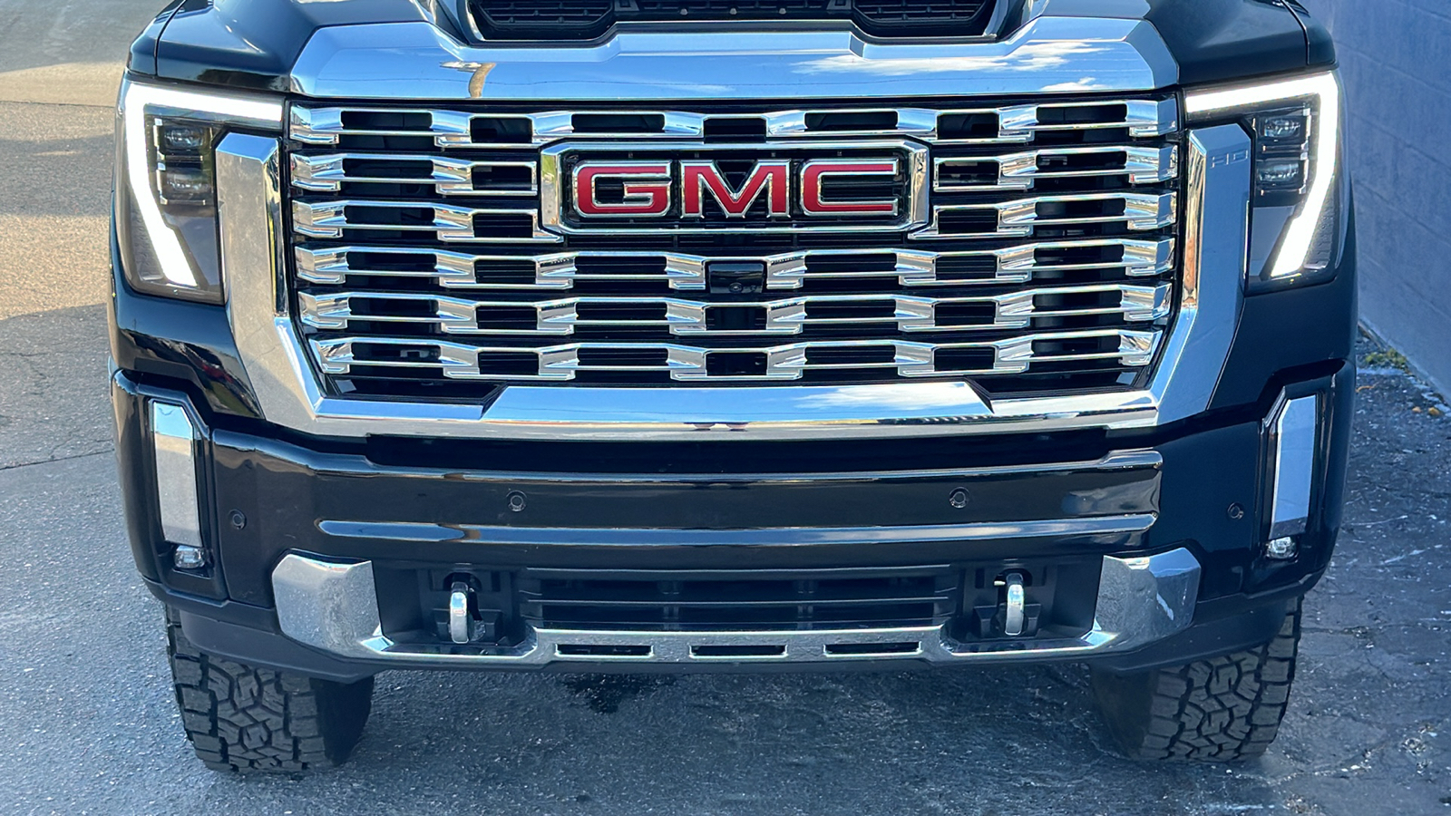 2024 GMC Sierra 2500HD Denali 9