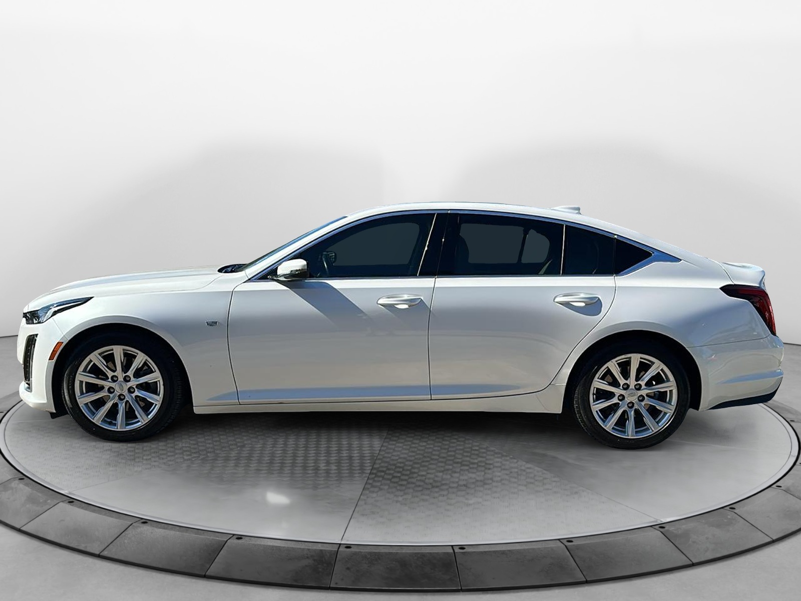 2022 Cadillac CT5 Luxury 4