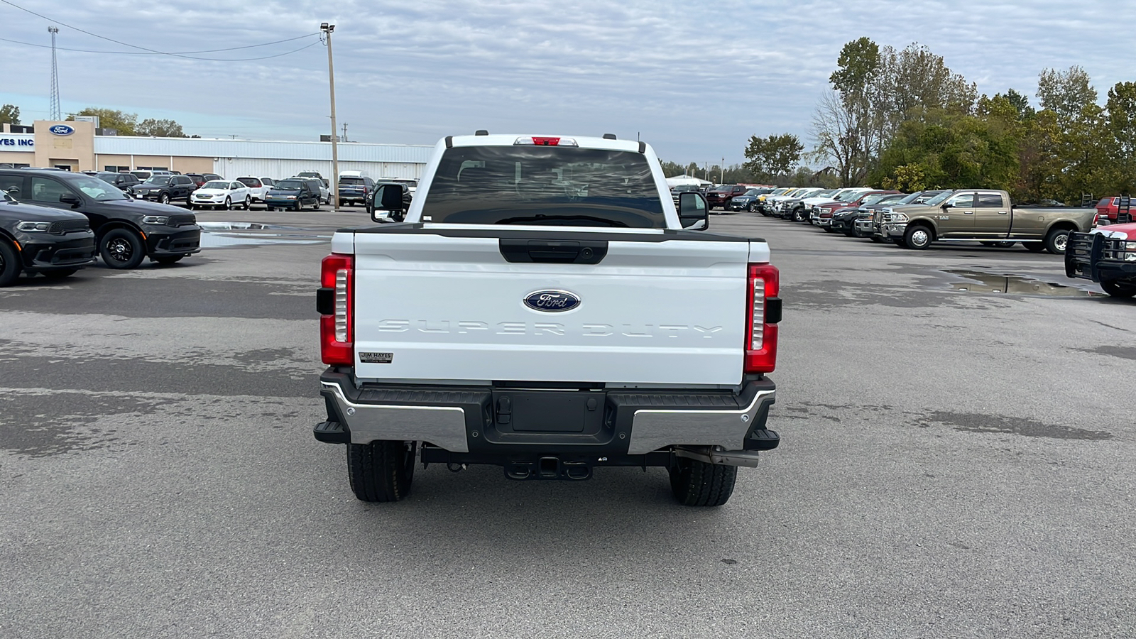 2023 Ford Super Duty F-350 SRW XLT 3