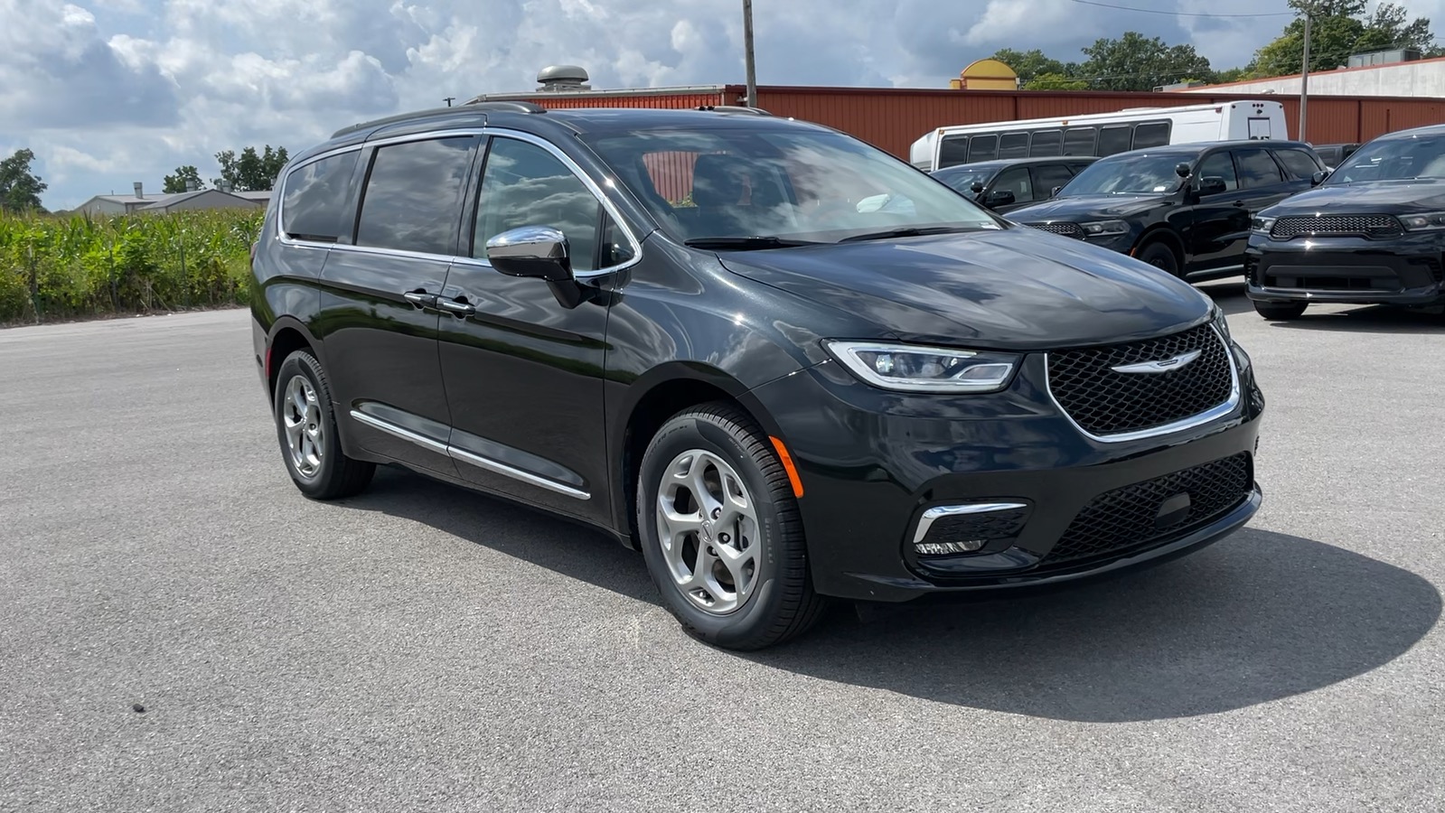 2023 Chrysler Pacifica Limited 28