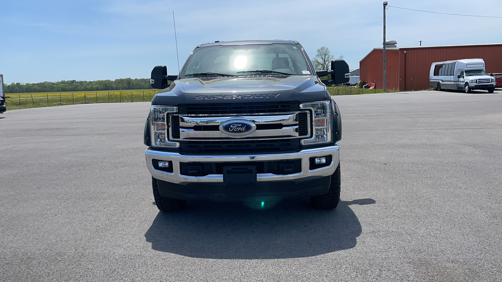 2019 Ford Super Duty F-250 SRW XLT 2