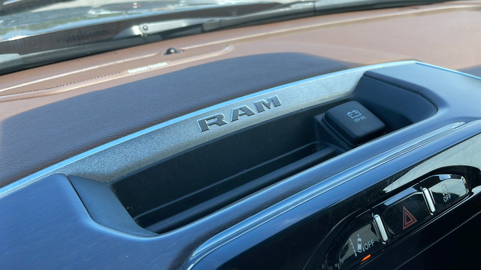 2022 Ram 3500 Chassis Cab Laramie 19