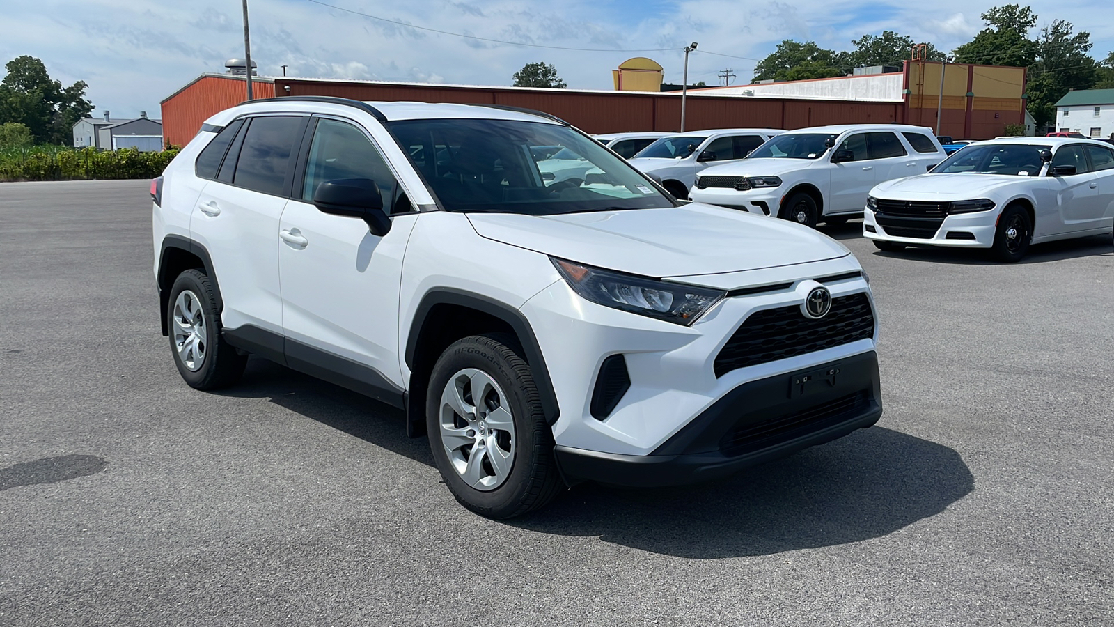 2021 Toyota RAV4 LE 1