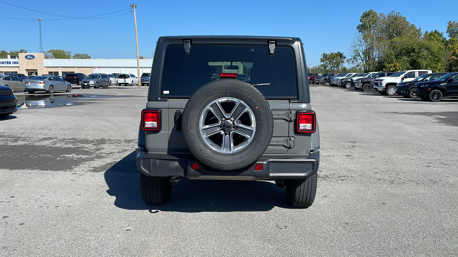 2021 Jeep Wrangler Unlimited Sahara 6