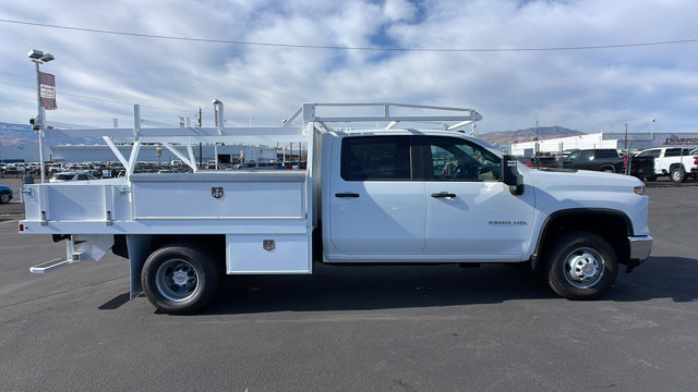 2024 Chevrolet Silverado 3500HD CC Work Truck 4