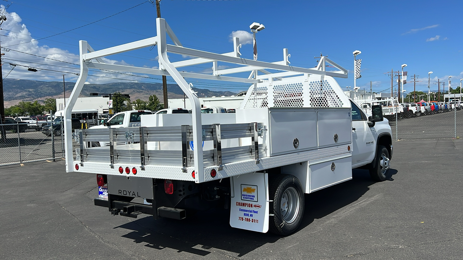 2024 Chevrolet Silverado 3500HD CC Work Truck 5