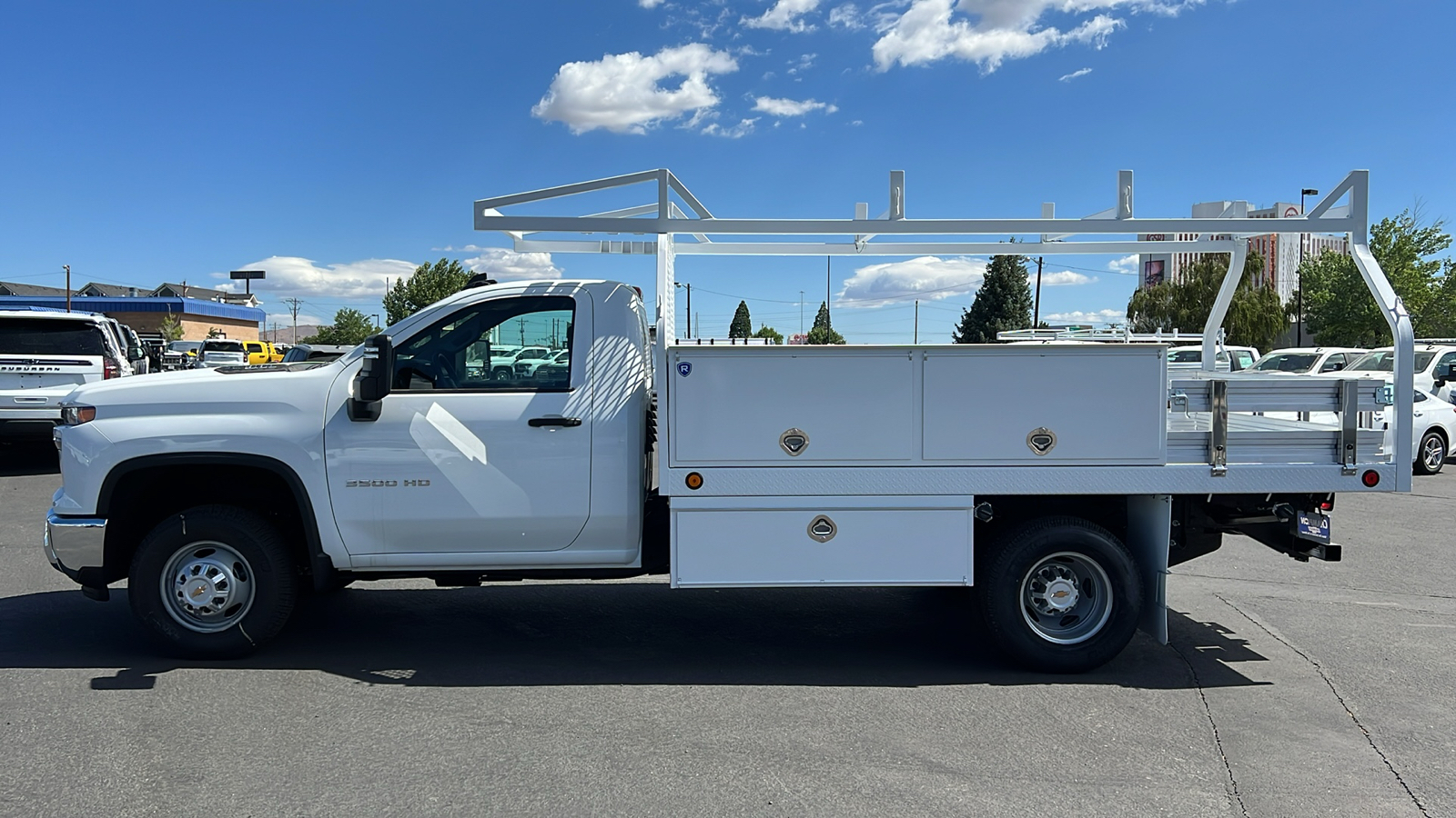 2024 Chevrolet Silverado 3500HD CC Work Truck 8