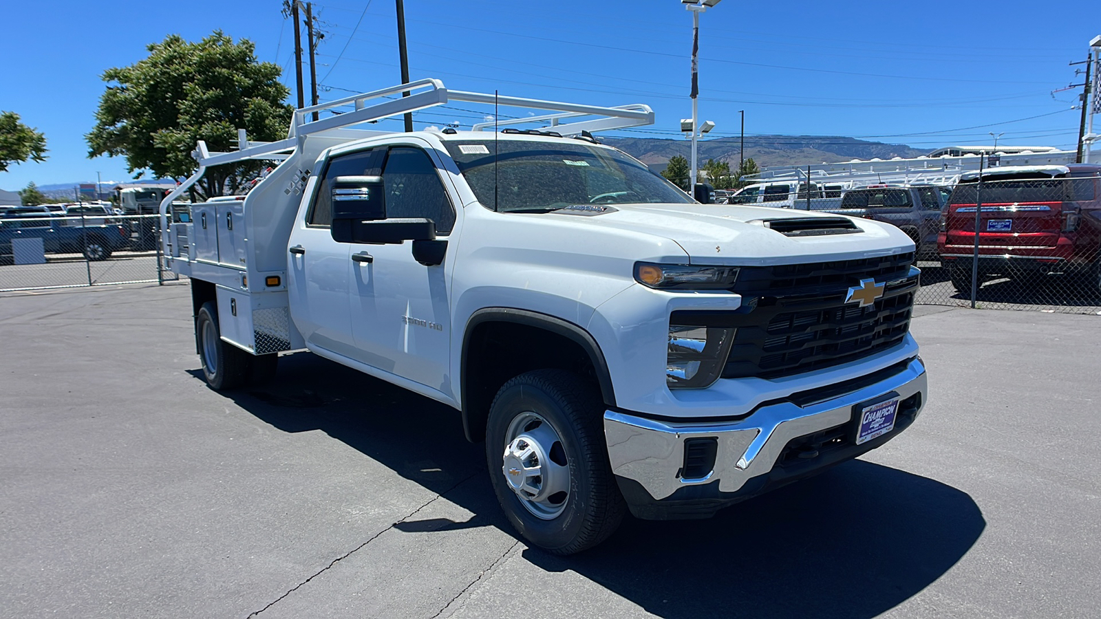 2024 Chevrolet Silverado 3500HD CC Work Truck 3