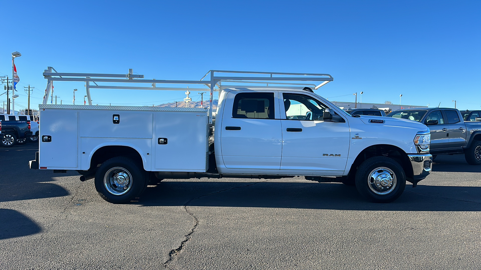 2022 Ram 3500 Chassis Cab Tradesman 4