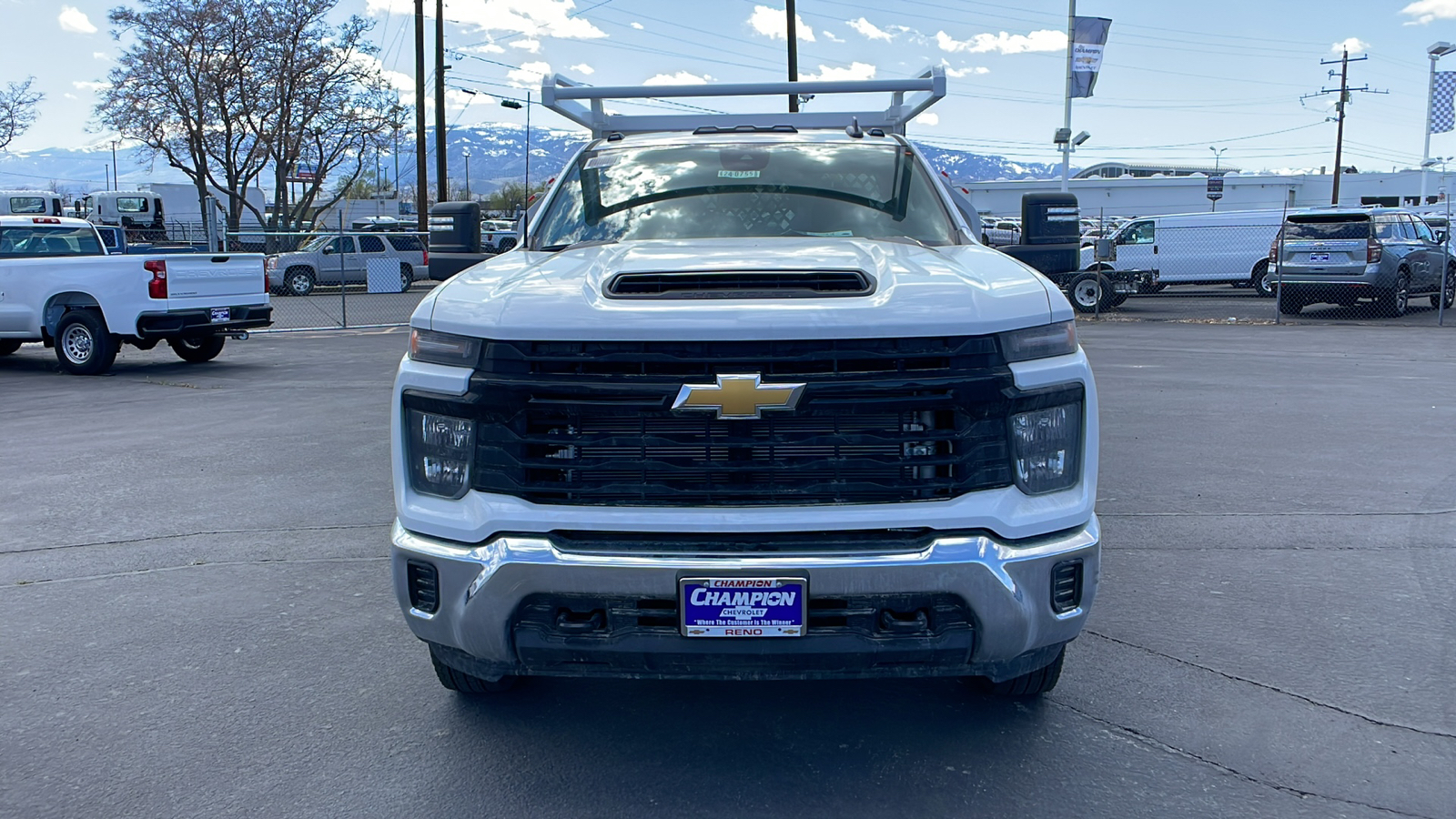 2024 Chevrolet Silverado 3500HD CC Work Truck 2