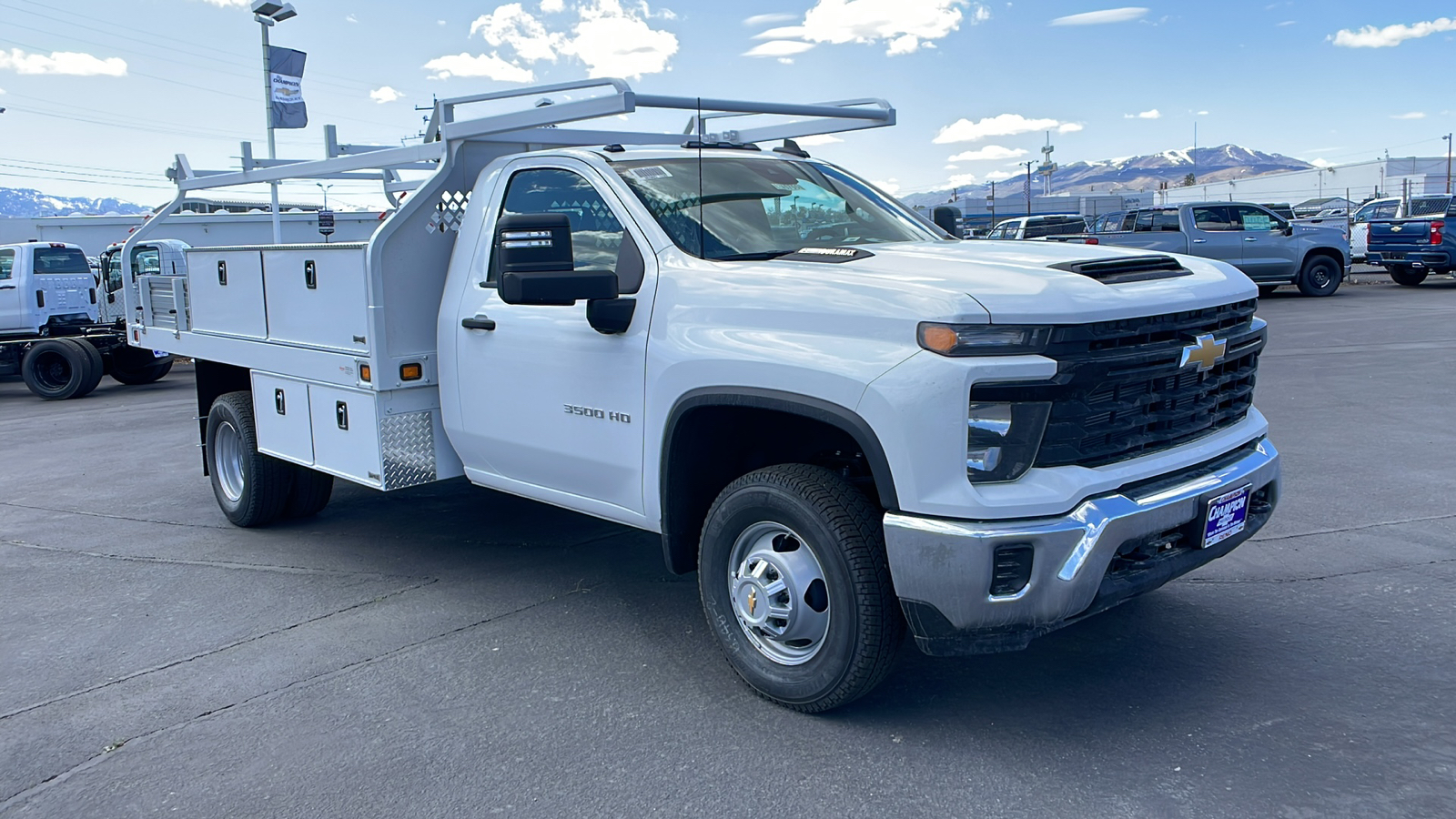 2024 Chevrolet Silverado 3500HD CC Work Truck 3