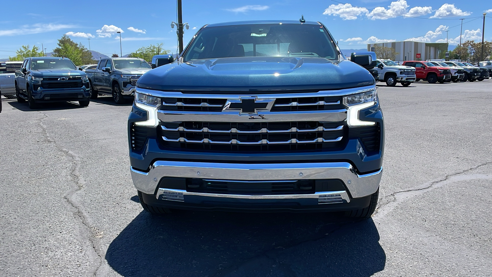 2024 Chevrolet Silverado 1500 LTZ 2