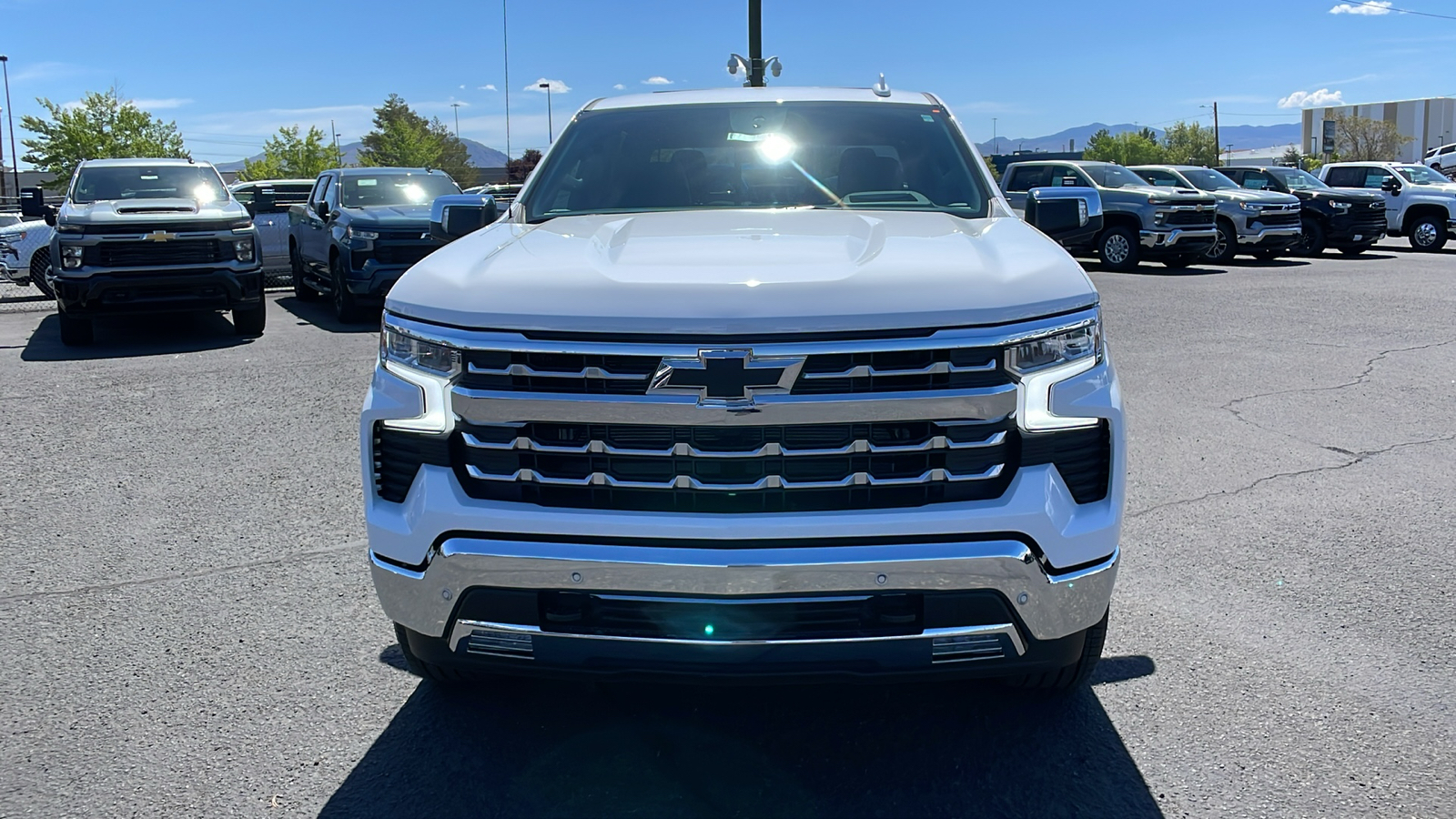 2024 Chevrolet Silverado 1500 LTZ 2