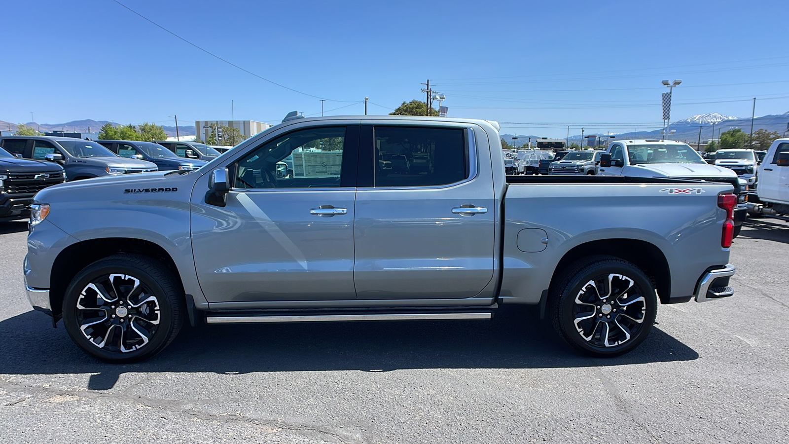 2024 Chevrolet Silverado 1500 LTZ 8