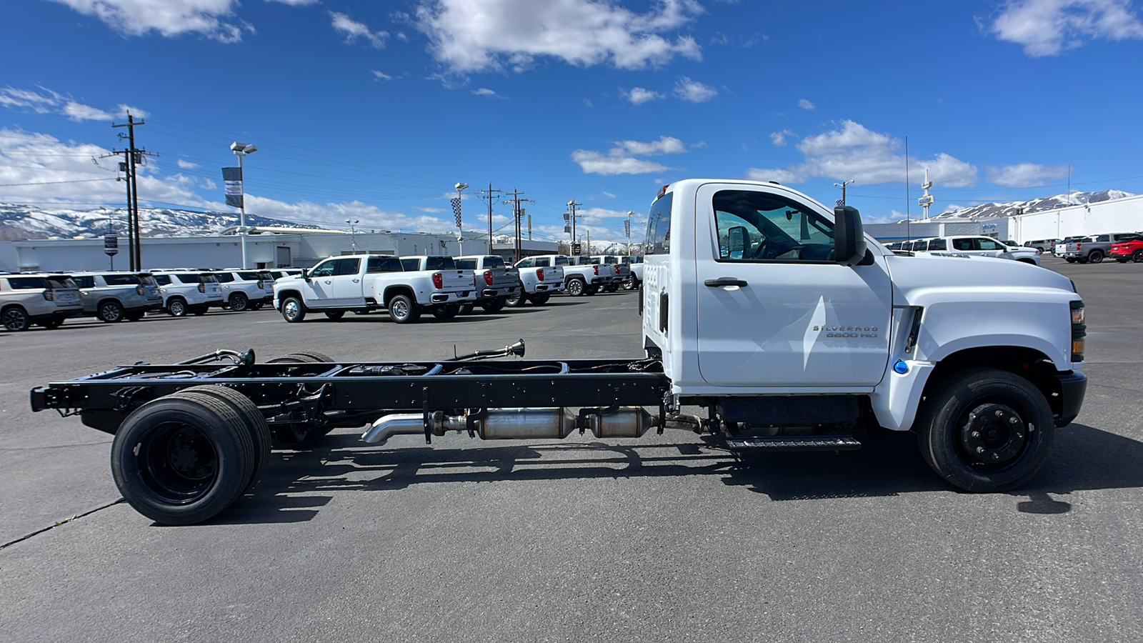 2024 Chevrolet Silverado MD Work Truck 4