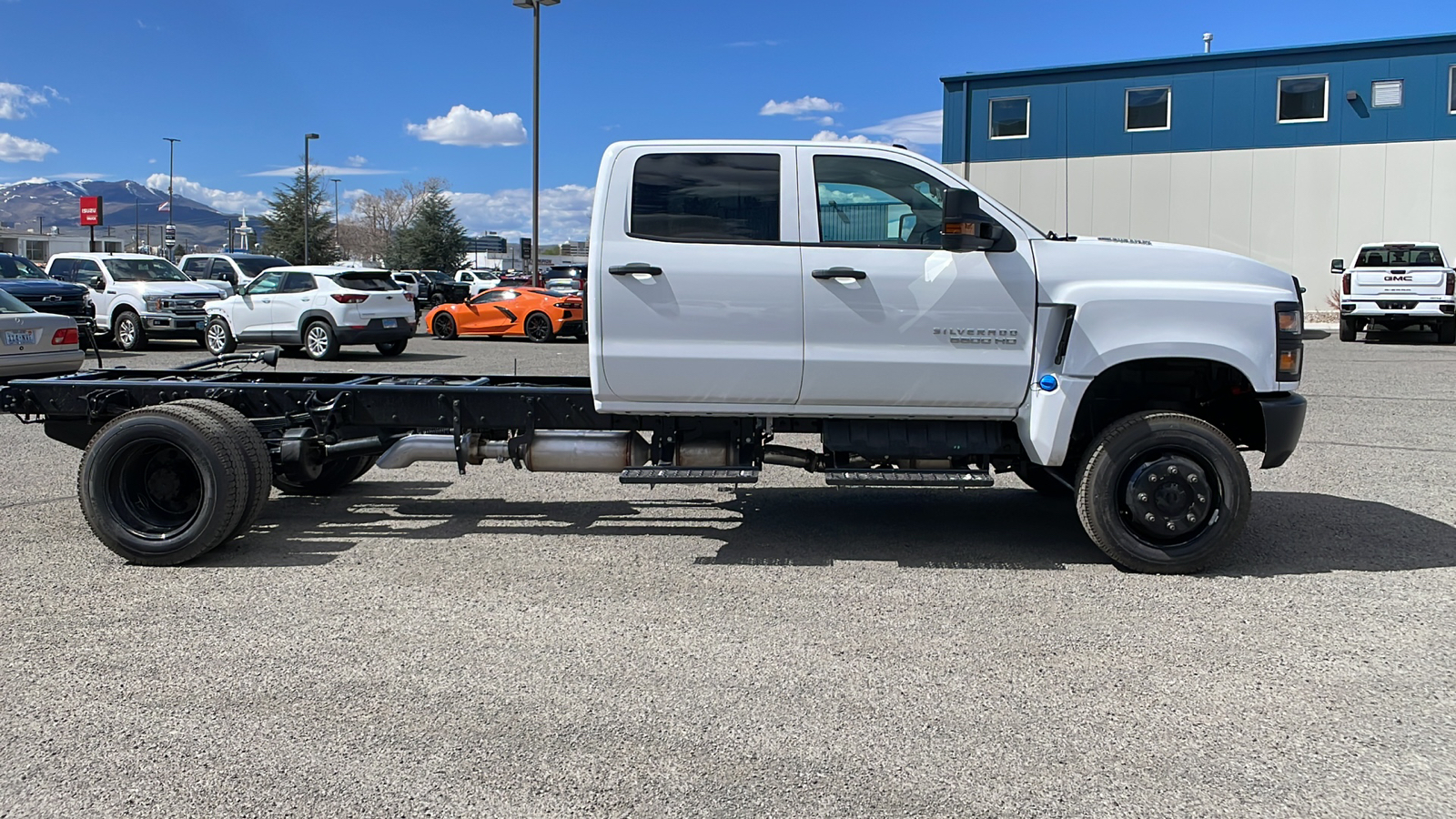 2024 Chevrolet Silverado MD Work Truck 4