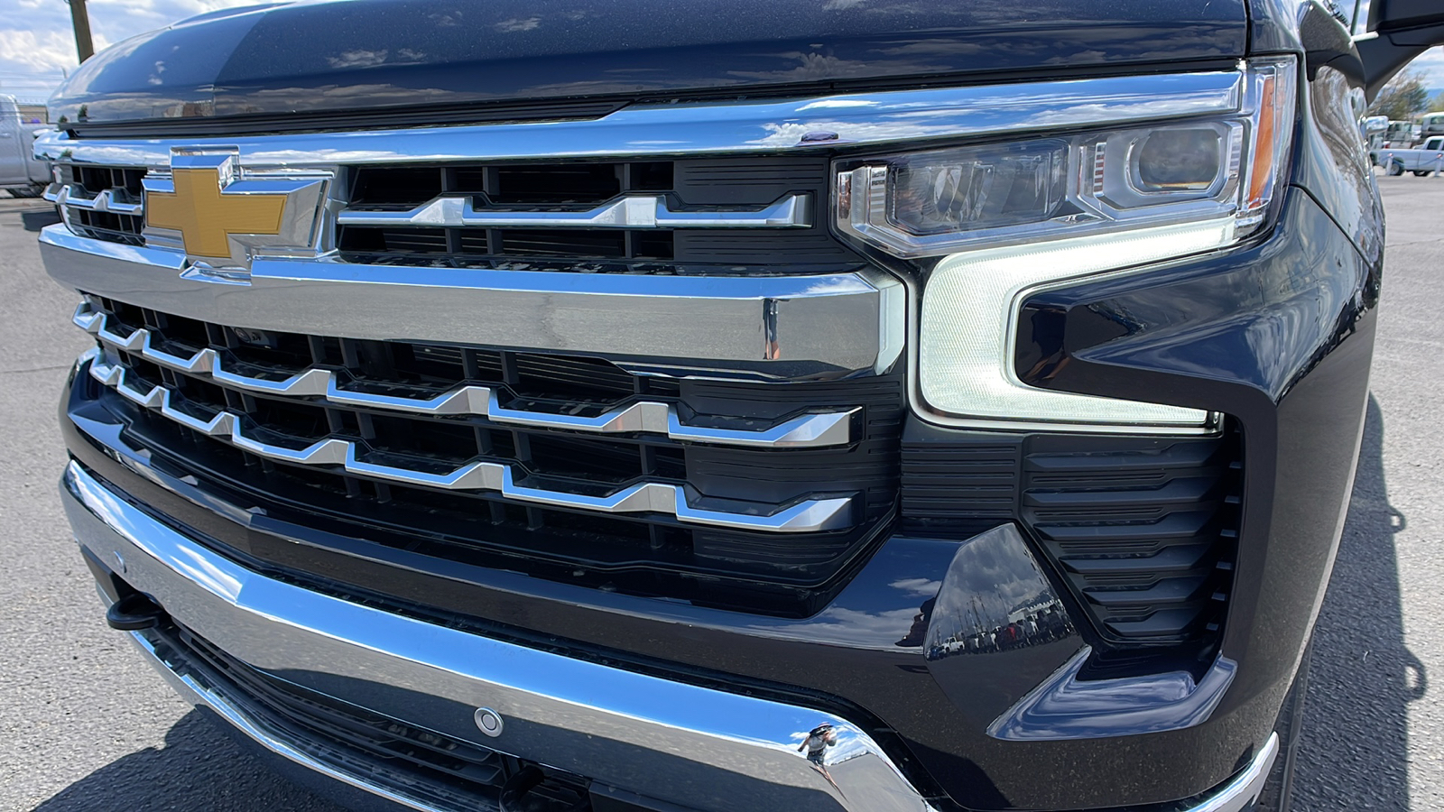 2024 Chevrolet Silverado 1500 LTZ 9