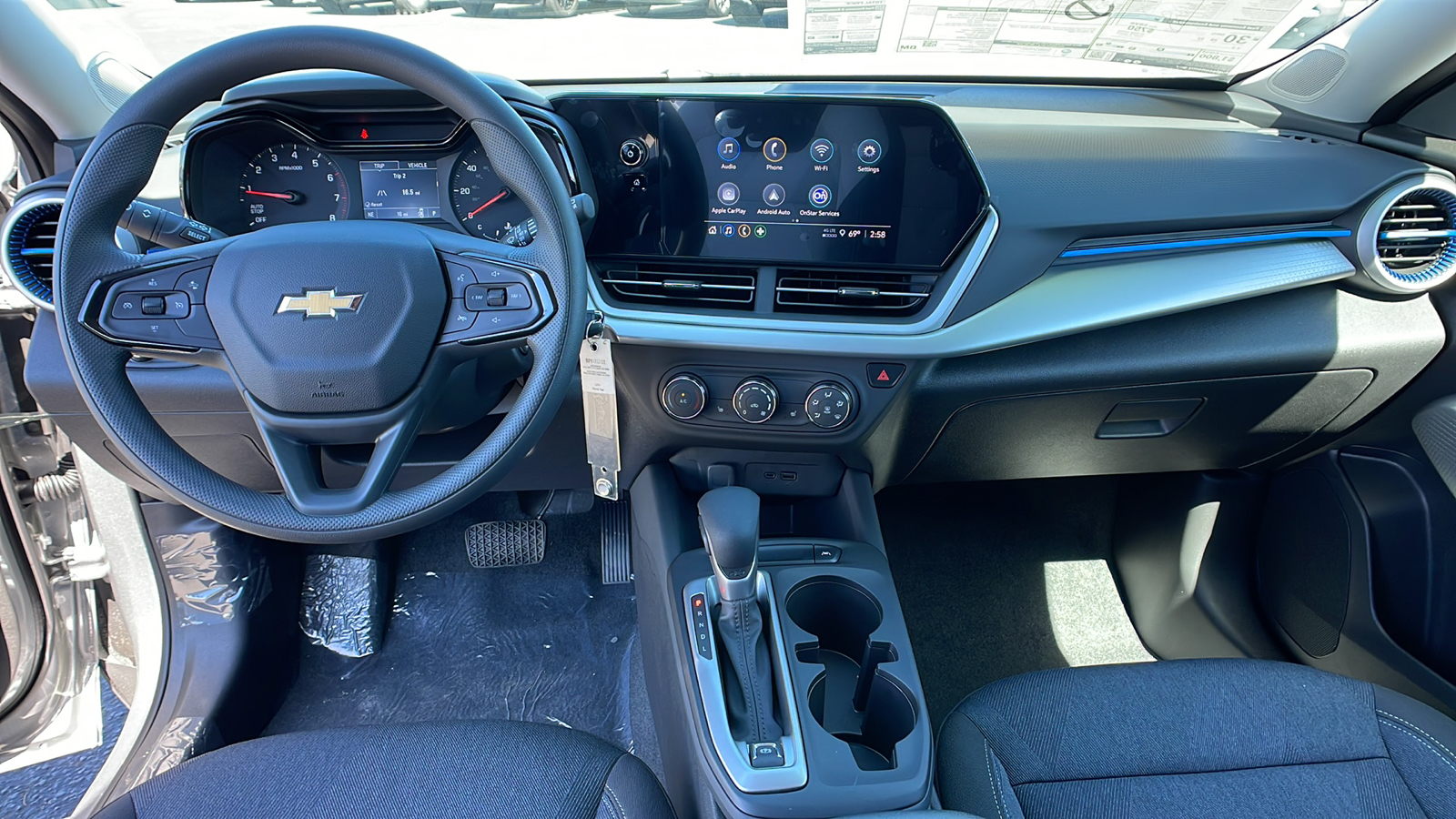 2024 Chevrolet Trax LS 14