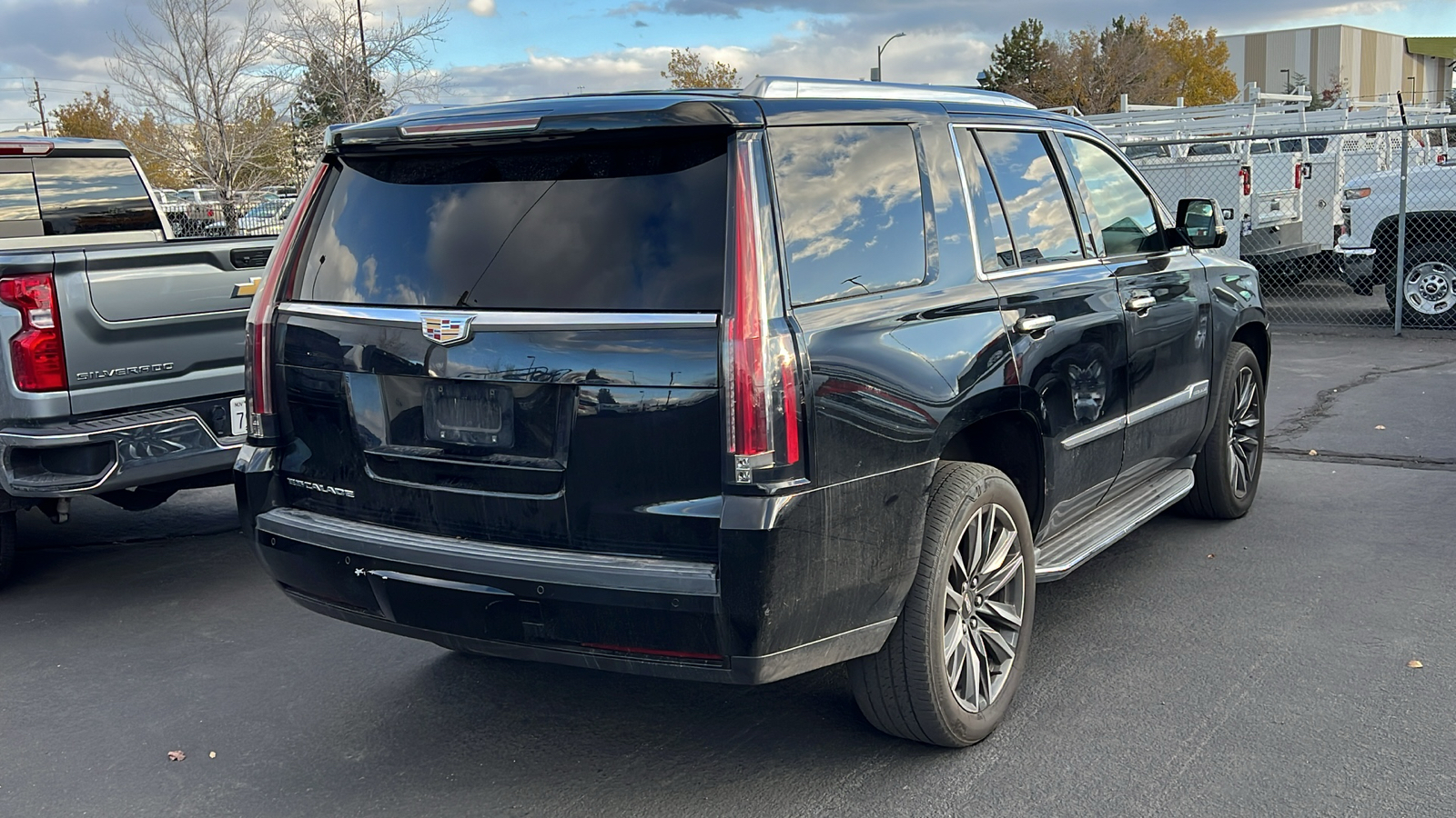 2015 Cadillac Escalade Luxury 2