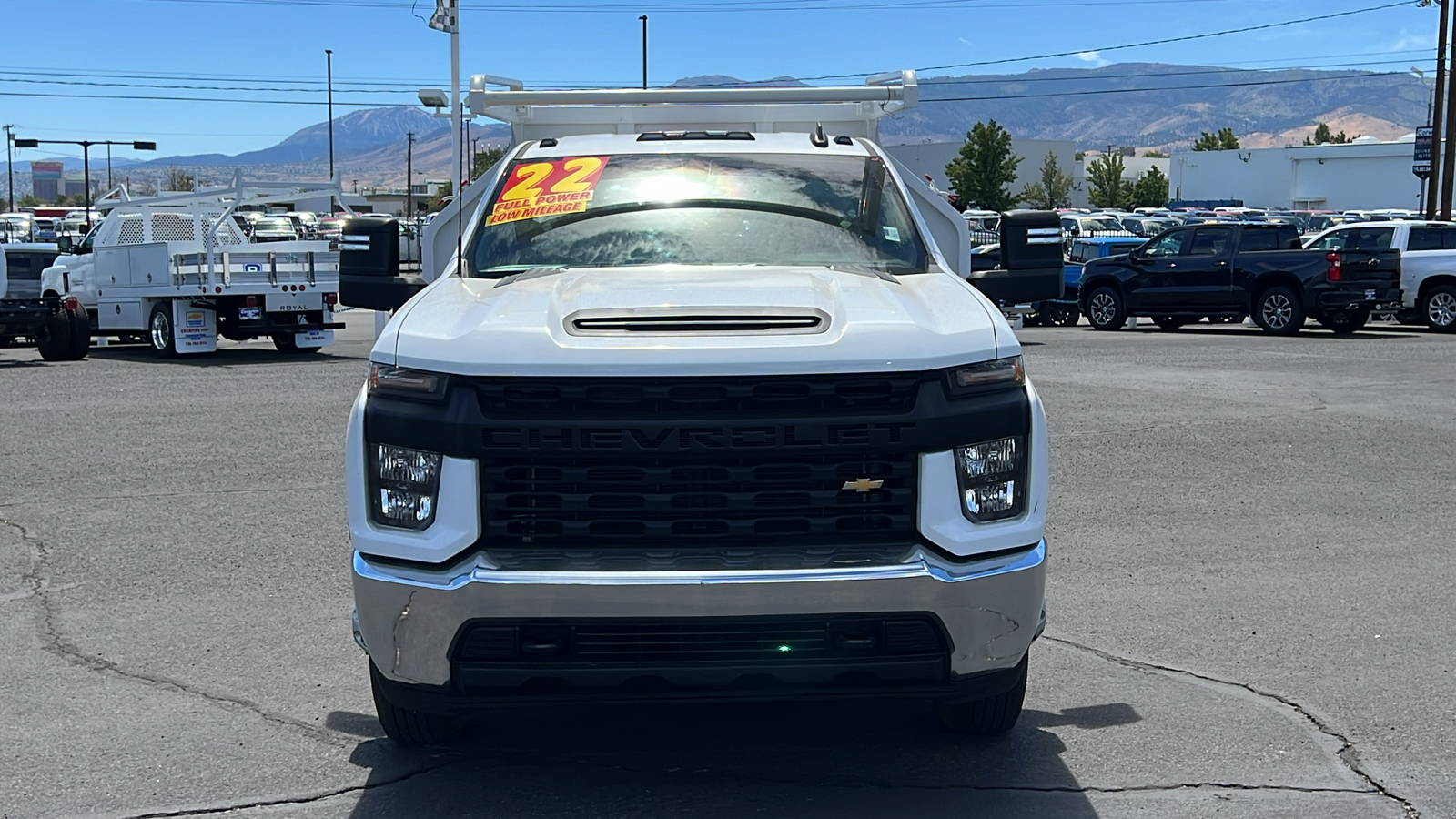 2022 Chevrolet Silverado 3500HD CC Work Truck 2