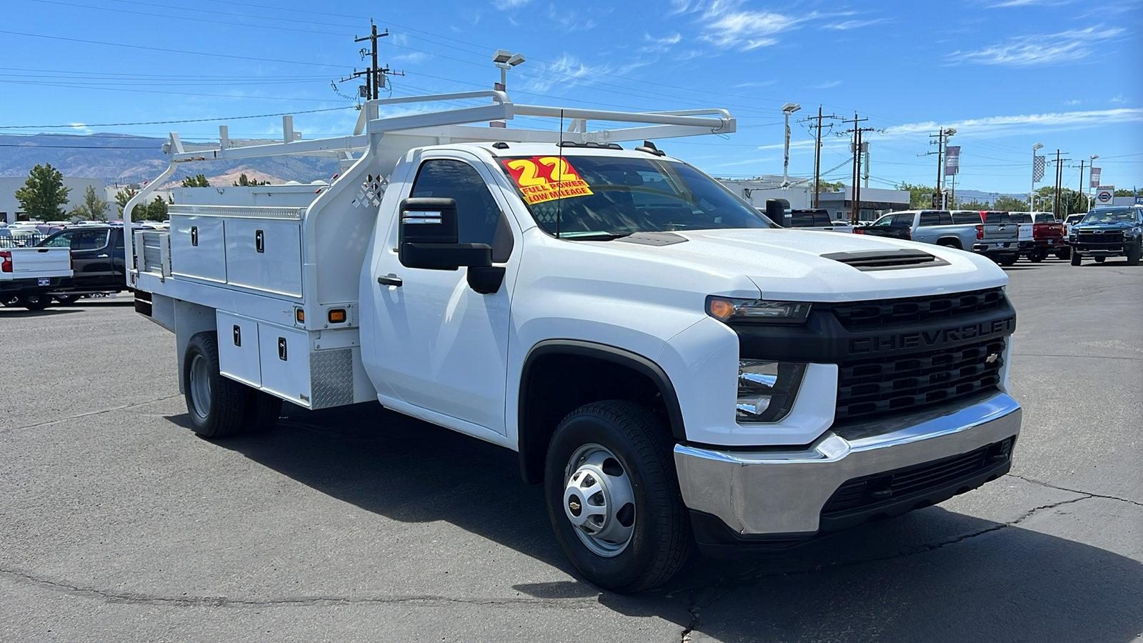 2022 Chevrolet Silverado 3500HD CC Work Truck 3