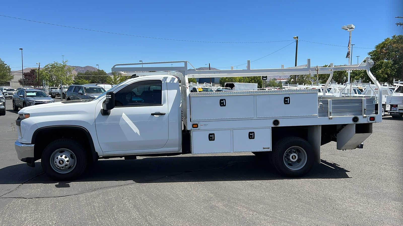 2022 Chevrolet Silverado 3500HD CC Work Truck 8