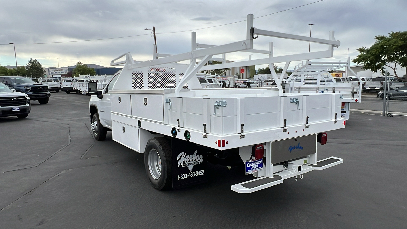 2024 Chevrolet Silverado 3500HD CC Work Truck 7