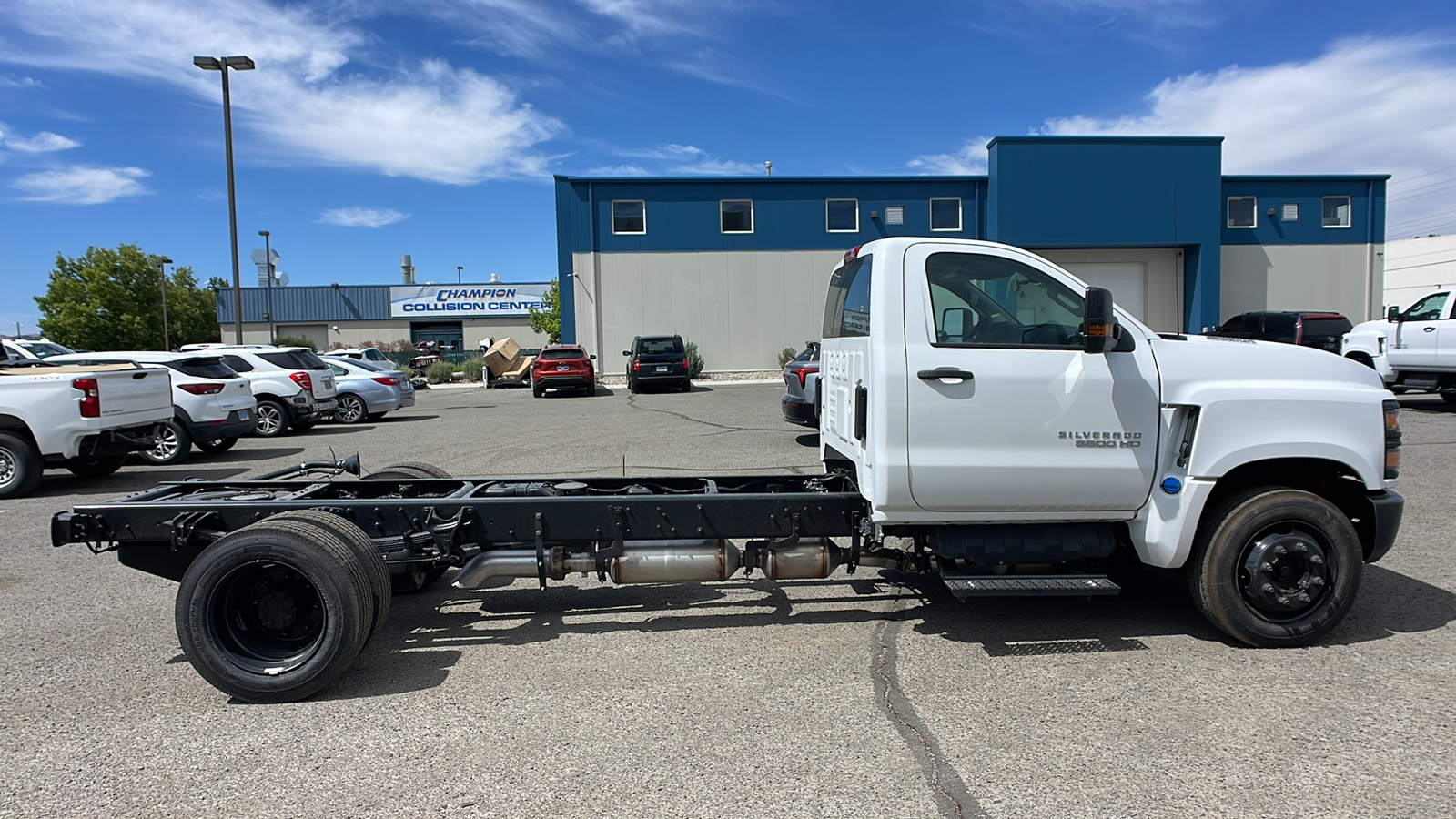 2024 Chevrolet Silverado MD Work Truck 4