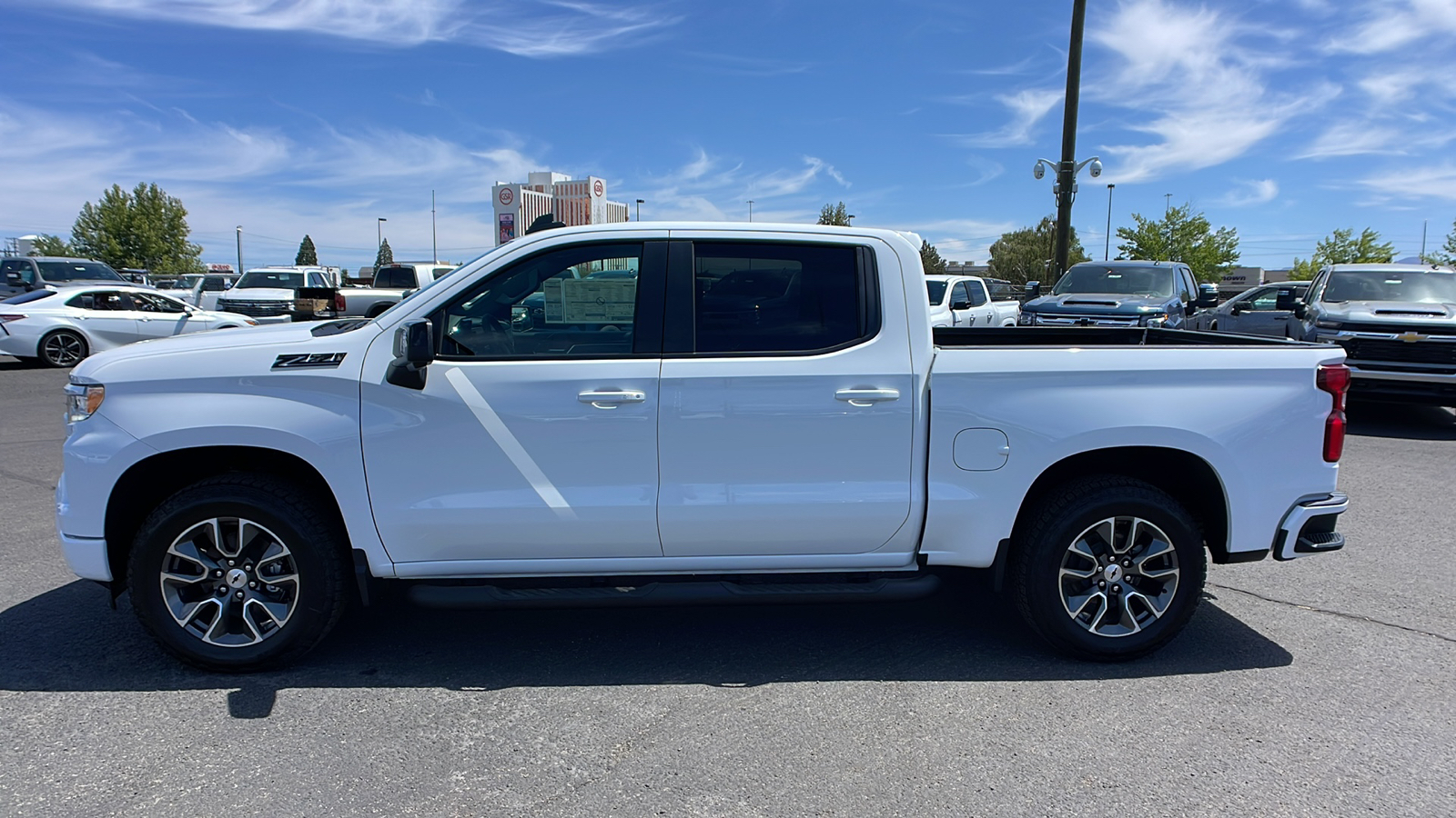 2024 Chevrolet Silverado 1500 RST 8