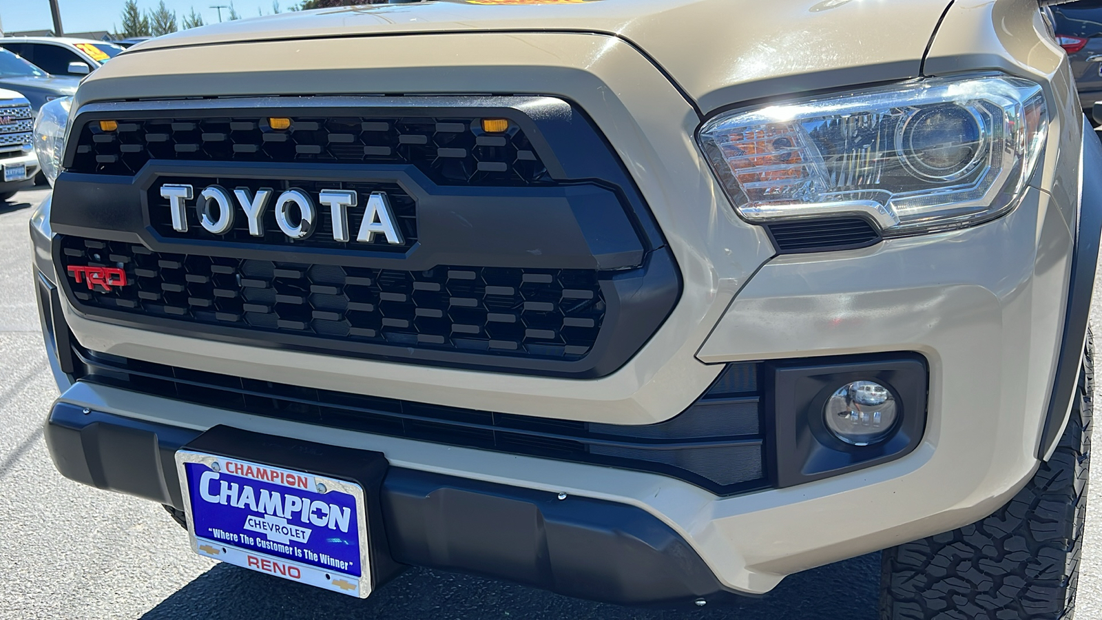 2017 Toyota Tacoma  9