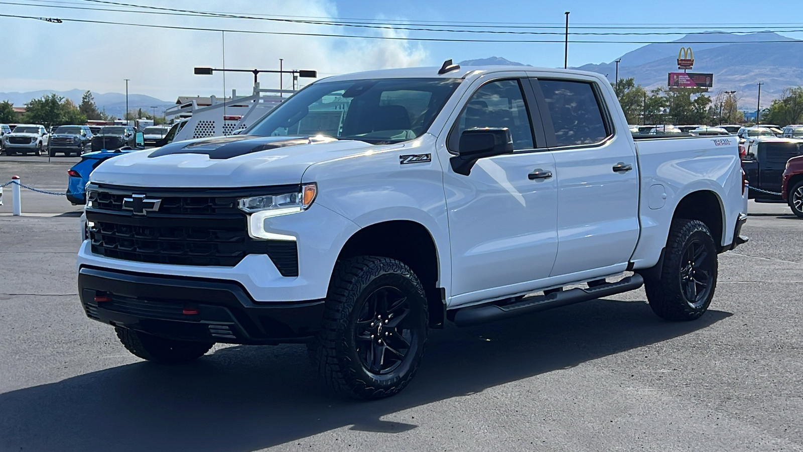 2024 Chevrolet Silverado 1500 LT Trail Boss 1