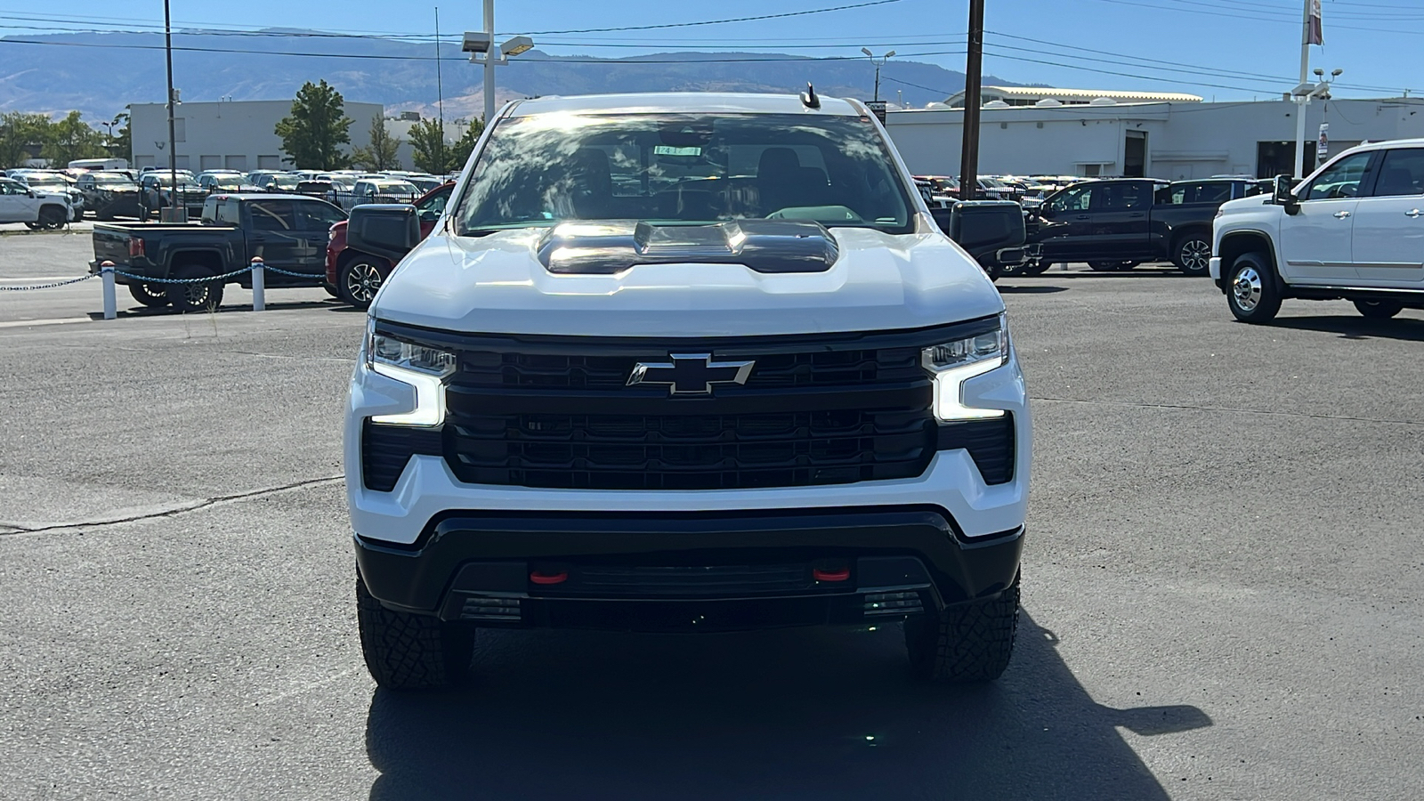 2024 Chevrolet Silverado 1500 LT Trail Boss 2